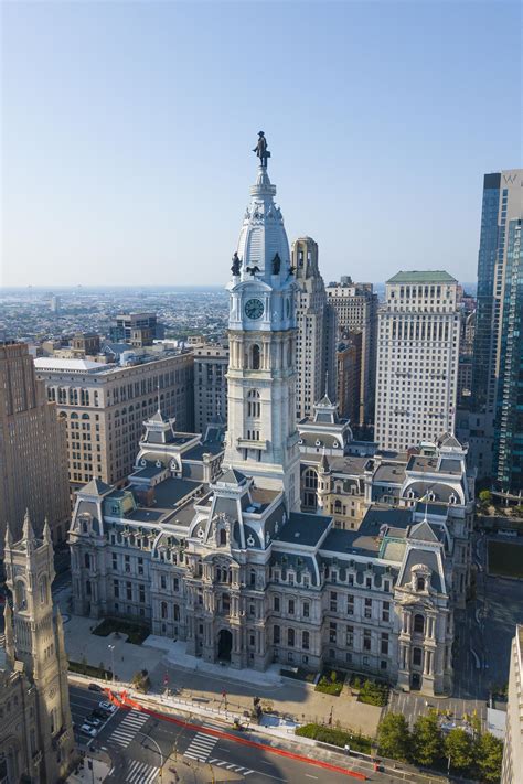 Philadelphia City Hall .